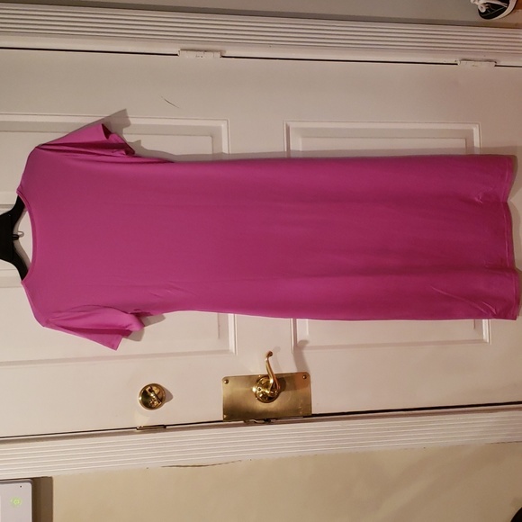 Woman's dress - Picture 3 of 5